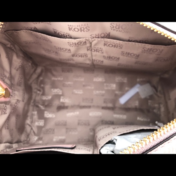 🌸NWT Michael Kors ARIA Small Satchel Pink - Picture 7 of 8